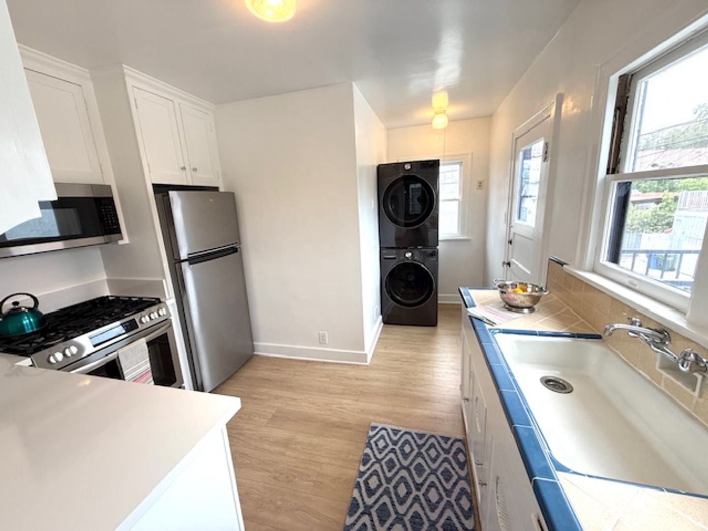 South Pasadena Apartment: 1415 Bank  Street