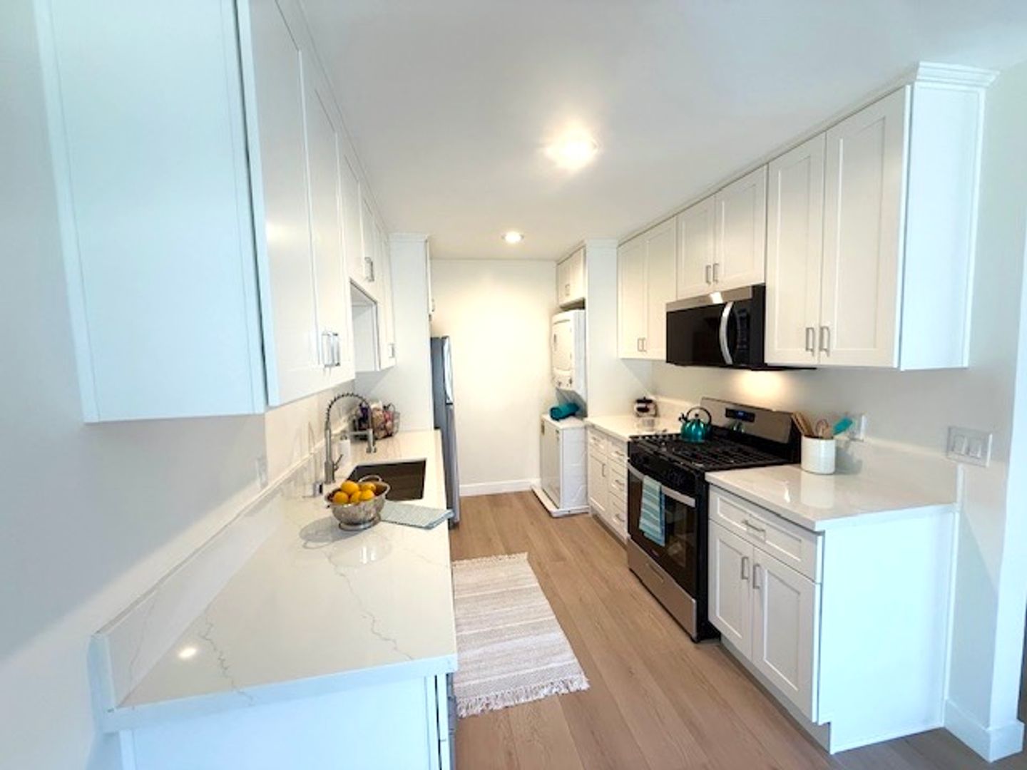 Pasadena Apartment: 87 N Wilson Ave.