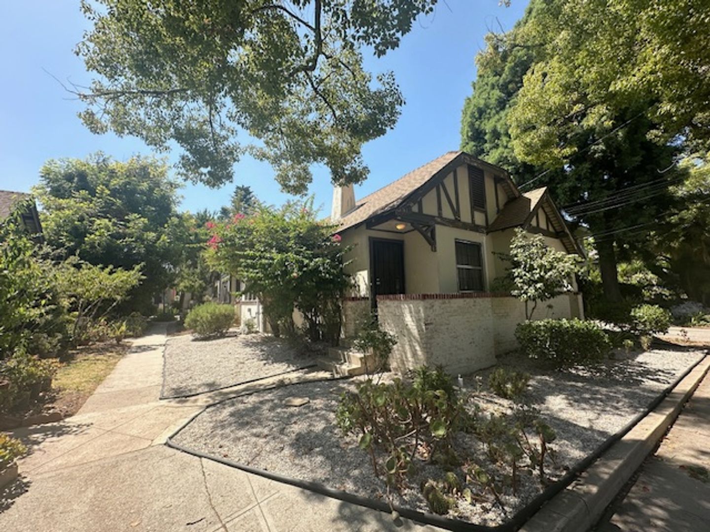 Pasadena Apartment: 545 S Euclid Ave