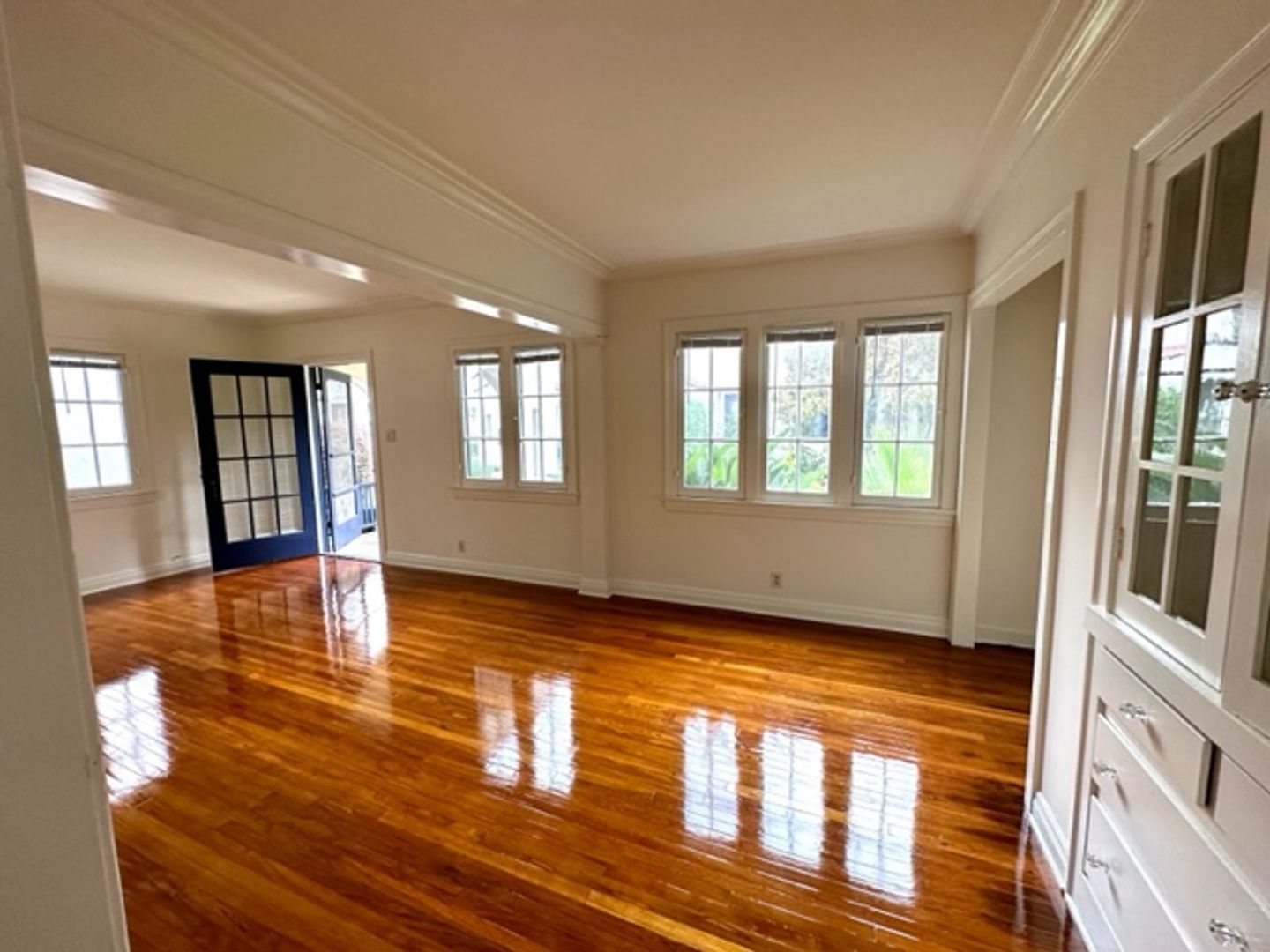 South Pasadena Apartment: 1415 Bank  Street