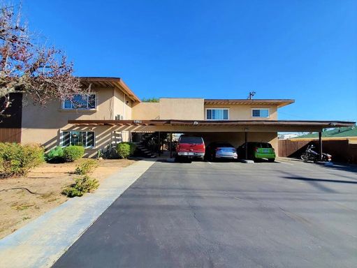 Very spacious and freshly painted, 2 bedroom 1 bathroom apartment unit on 1st Floor