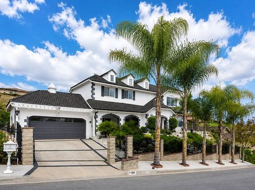 Luxury Gated South Hills Estate | Panoramic City Lights & Mountain Views | Resort-Style Backyard. – photo 1