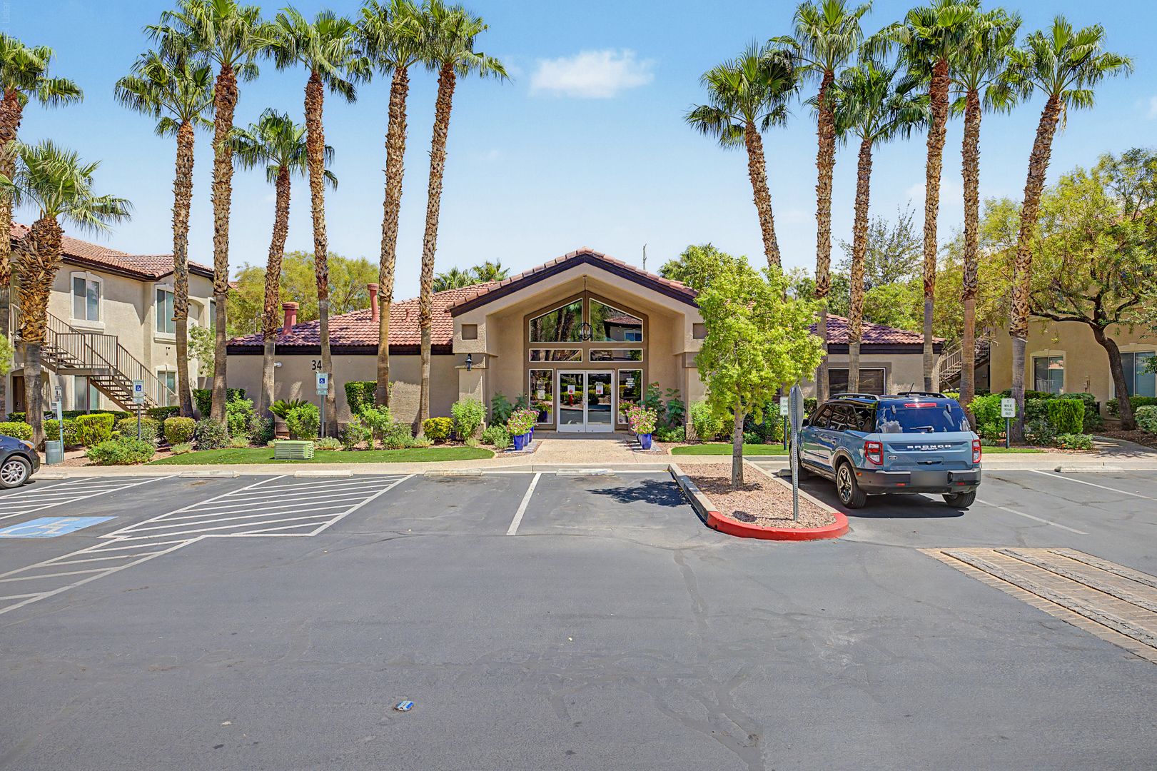 Las Vegas House: 3541 DESERT CLIFF ST #103