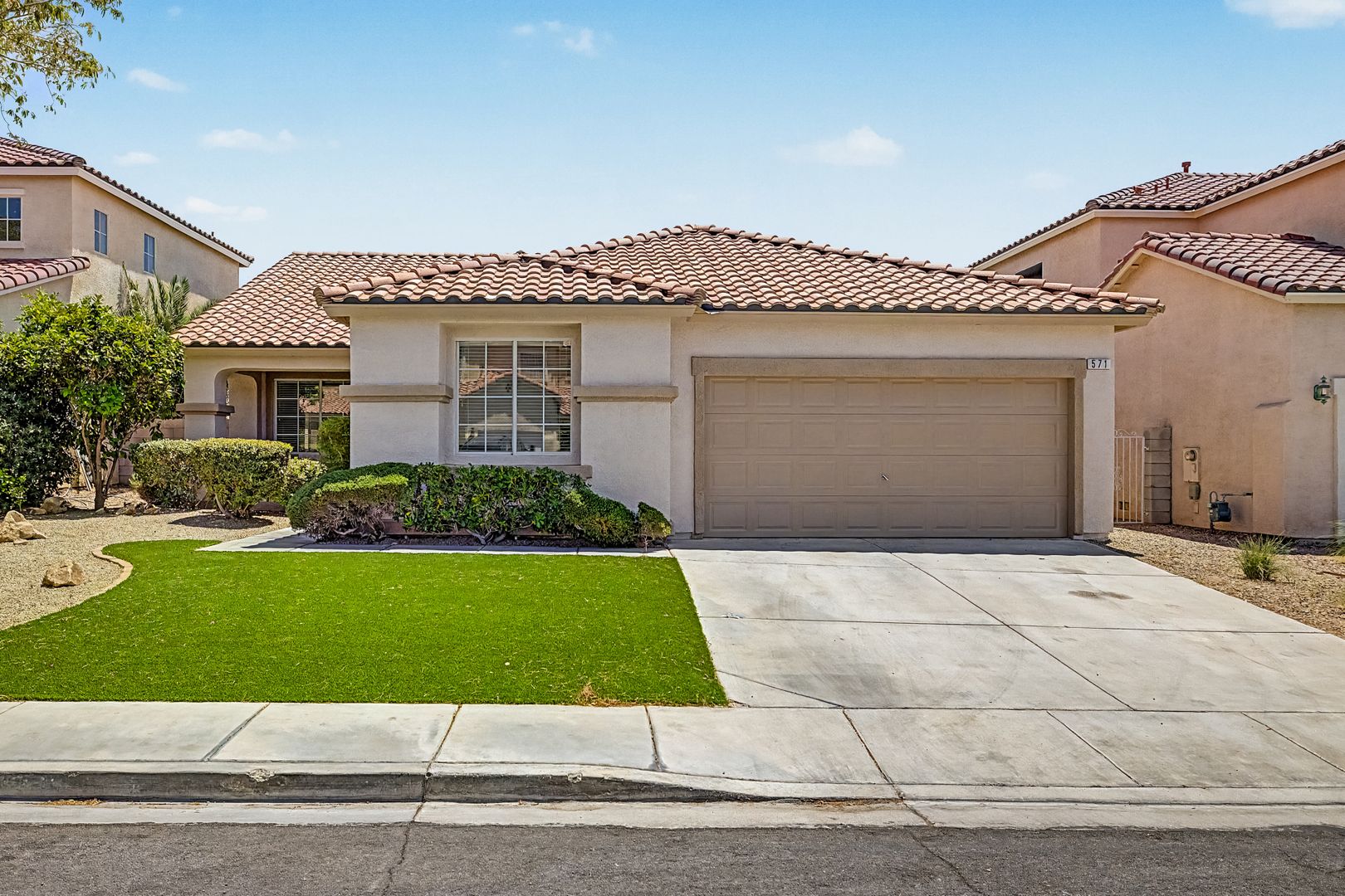 Las Vegas House: 571 Kavanagh Pl