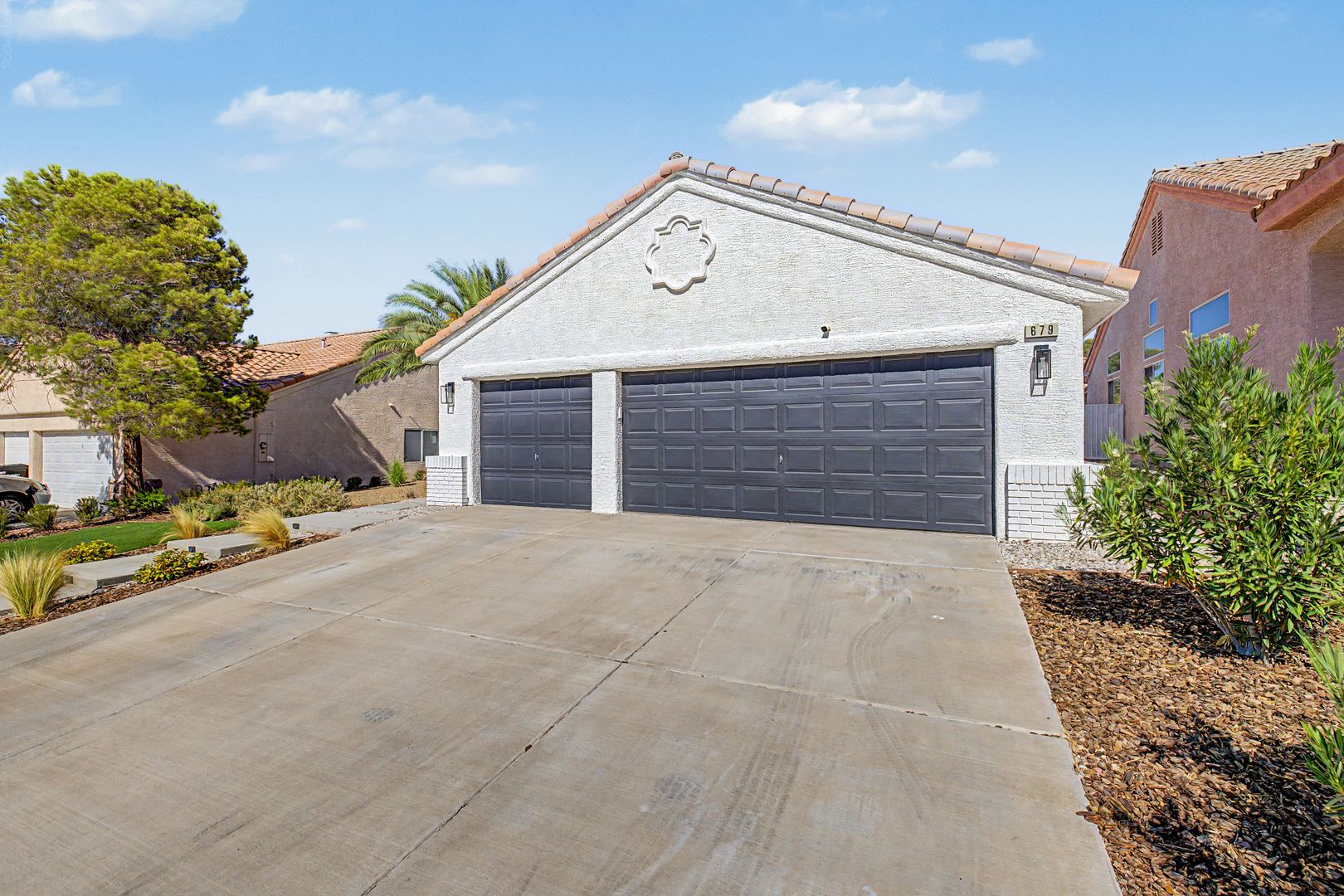 HENDERSON House: 679 SCENIC TIERRA LN