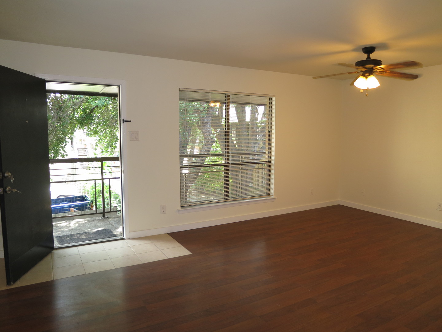 Dallas Apartment: 4121 Avondale Avenue