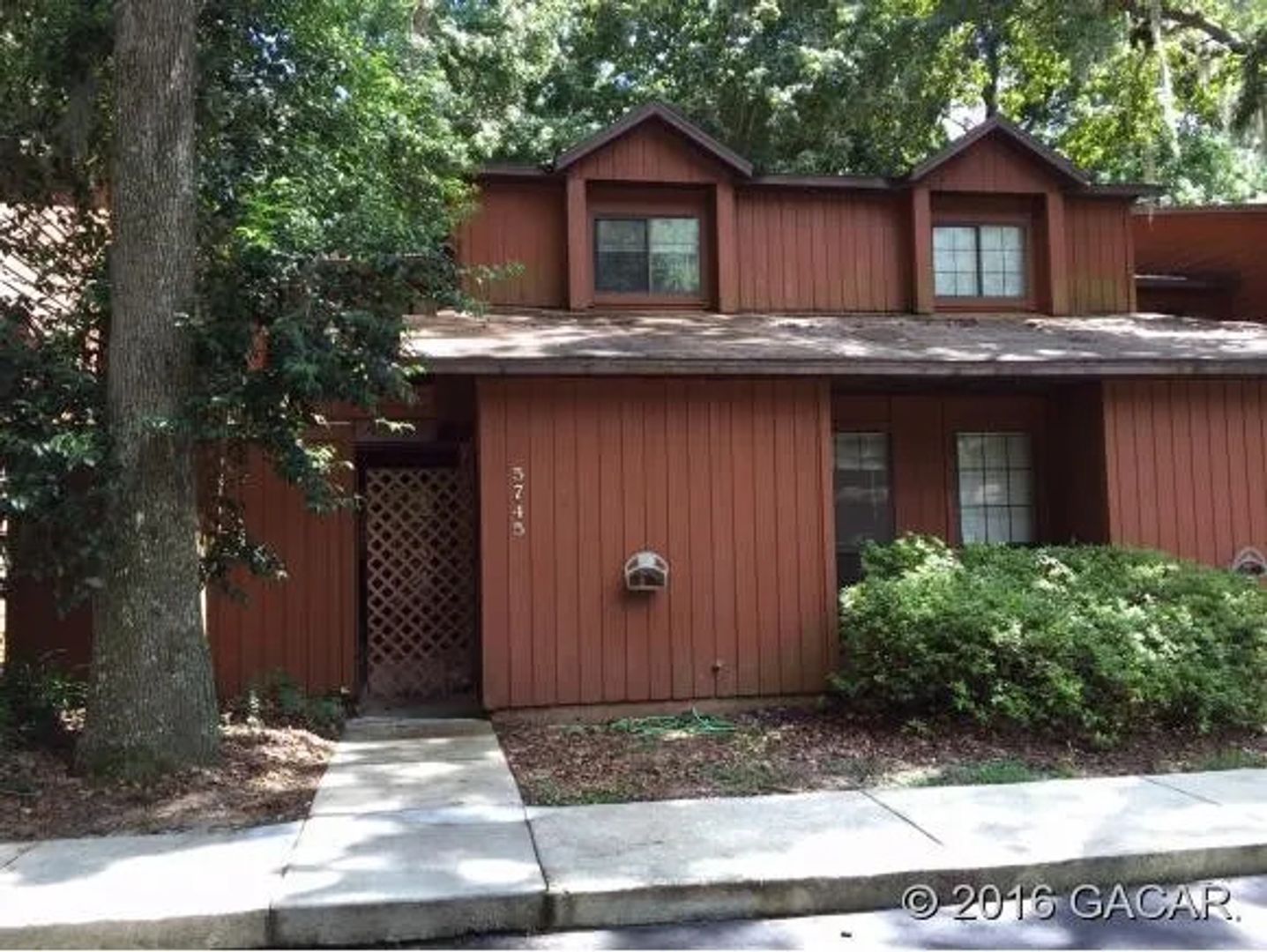 Gainesville House: 5745 SW 10th Place