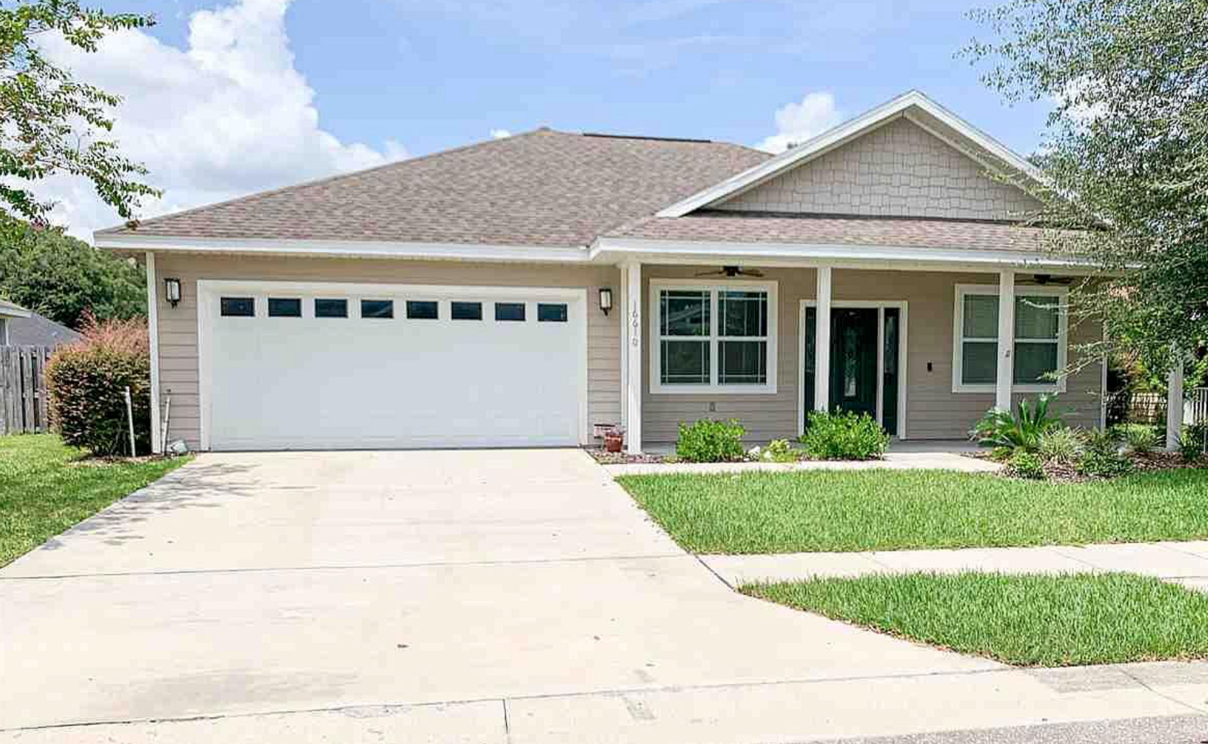 High Springs House: 16610 NW 194th St