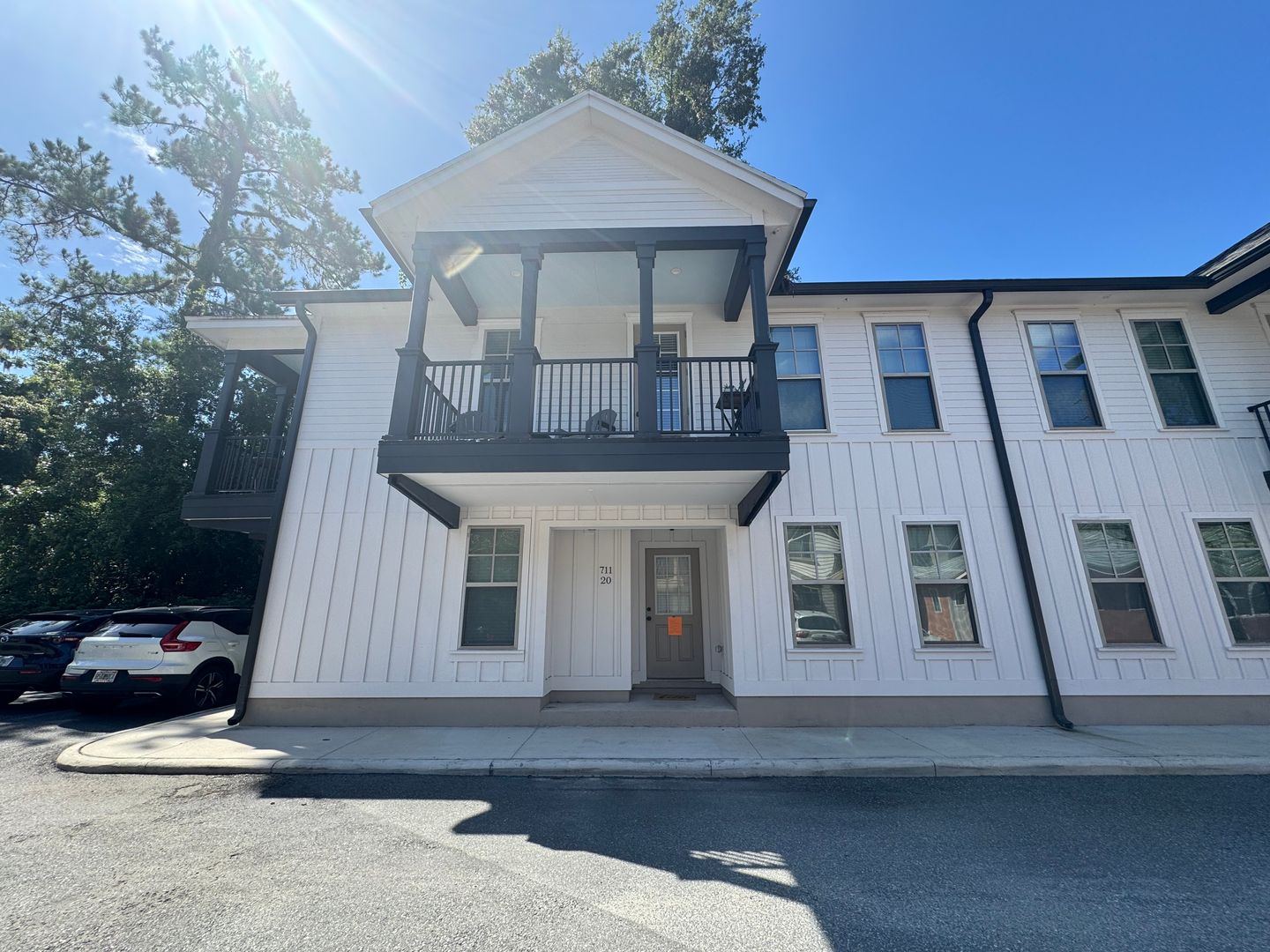 Gainesville House: 711 NW 10th St