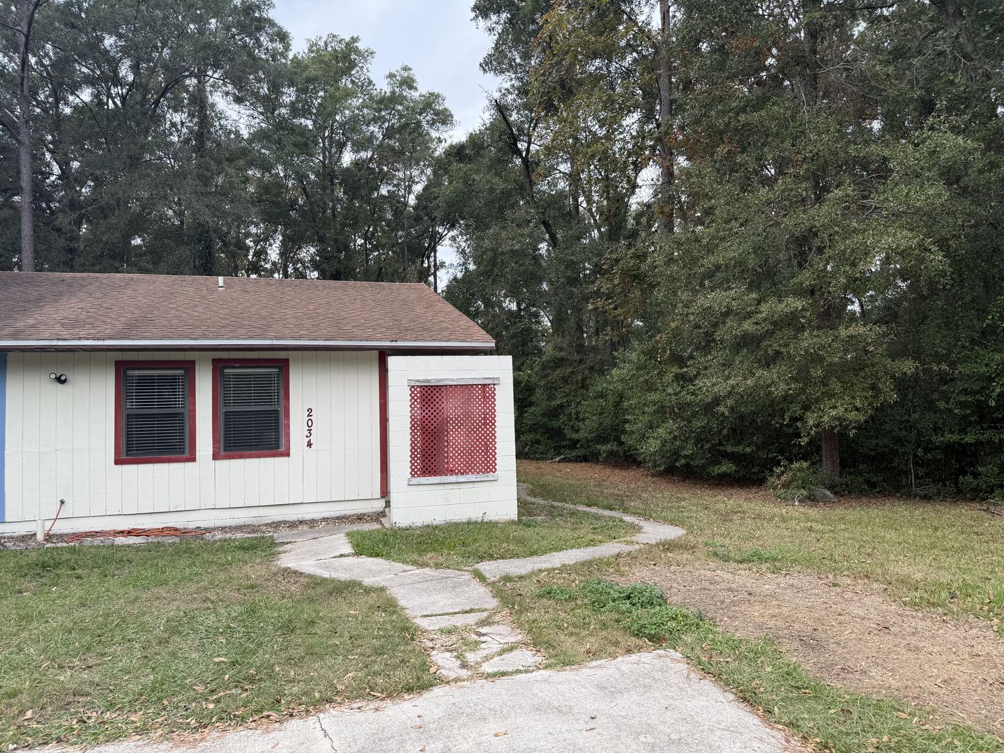 Gainesville House: 2034 SW 70th Terr