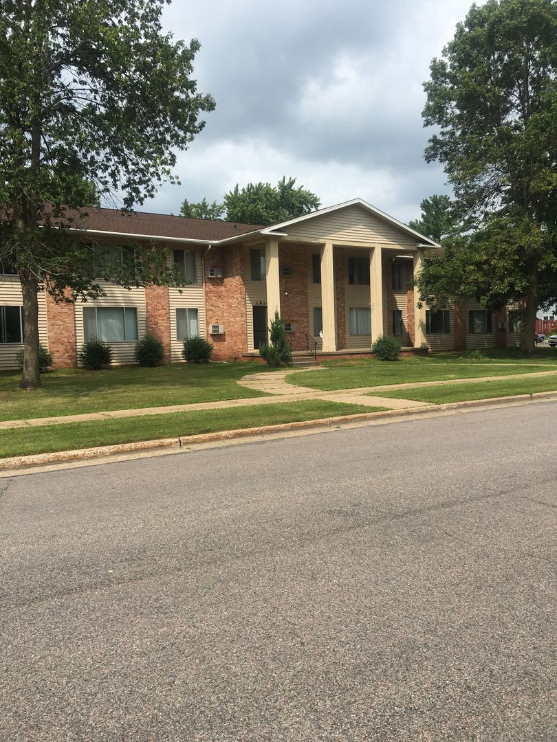 Wisconsin Rapids Apartment: 1510 21st Ave S