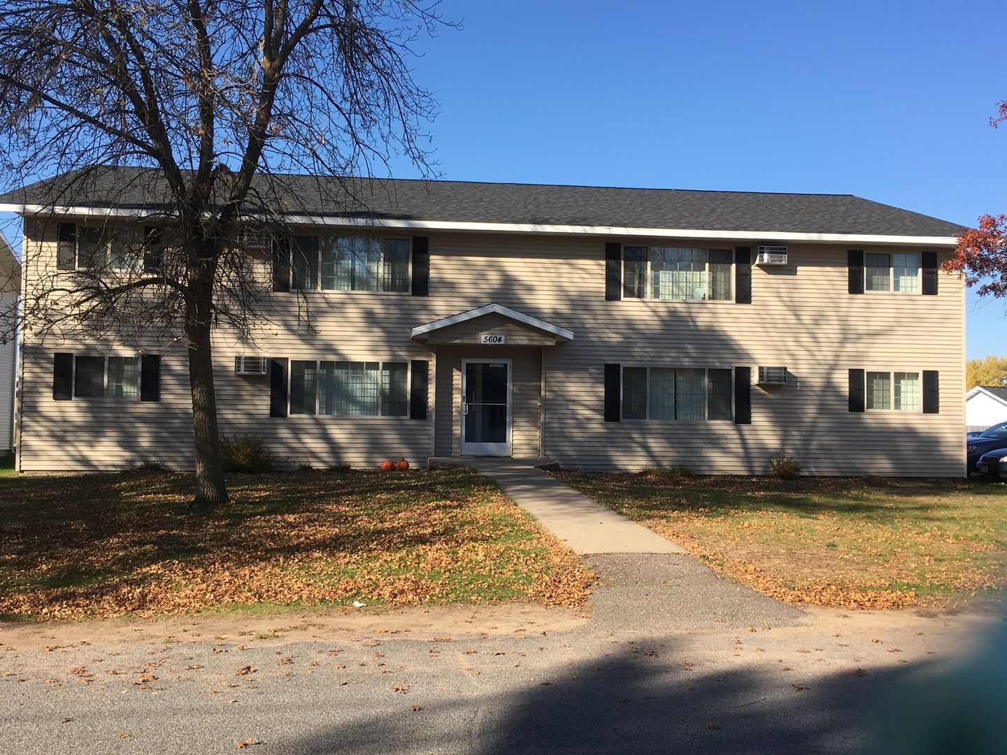 Weston/Schofield Apartment: 5604 Ferge St