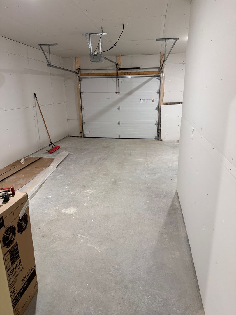 Plover Apartment: 745 Meridian Dr