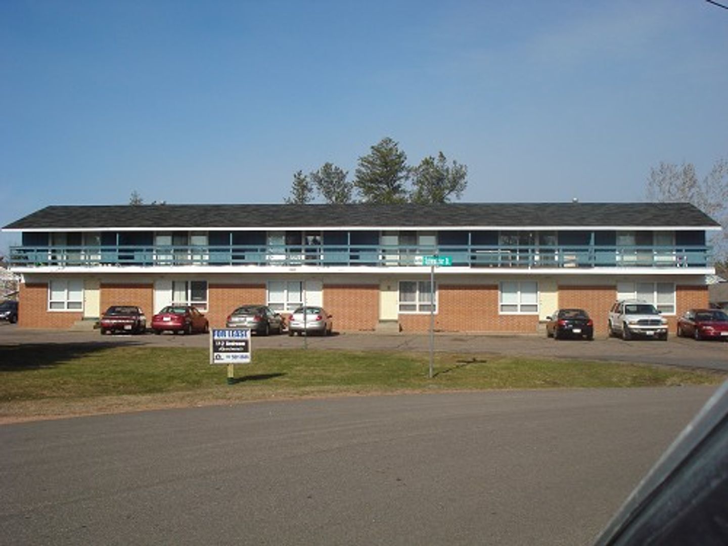 Weston/Schofield Apartment: 5420 Schmutzler St