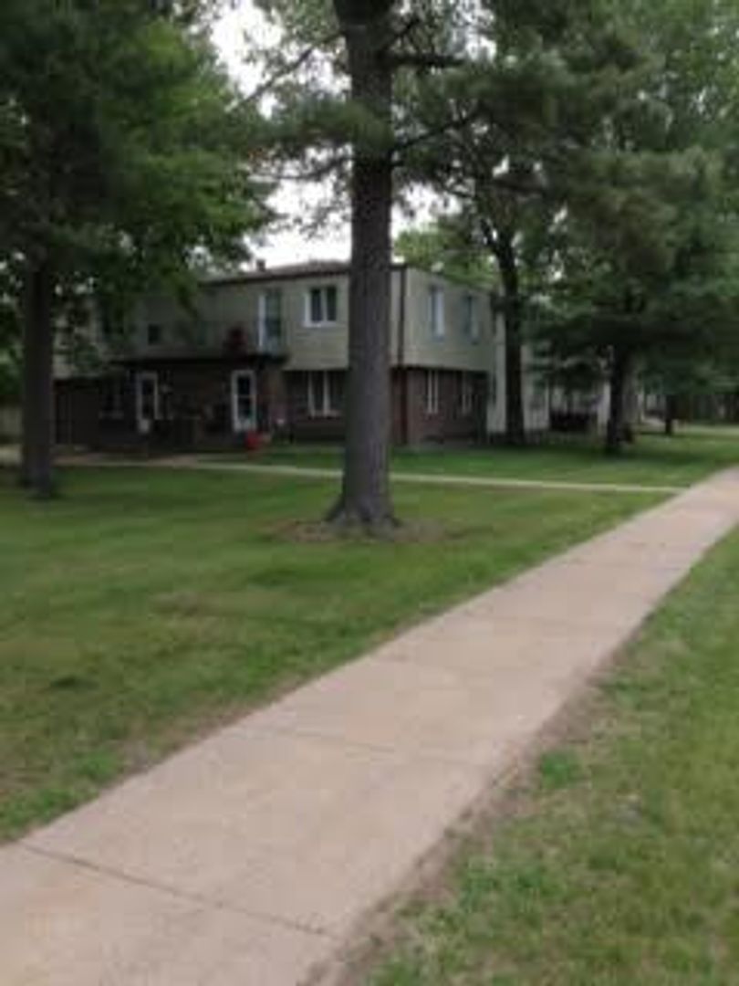 Wisconsin Rapids Apartment: 1311 - 1343 21st Ave S