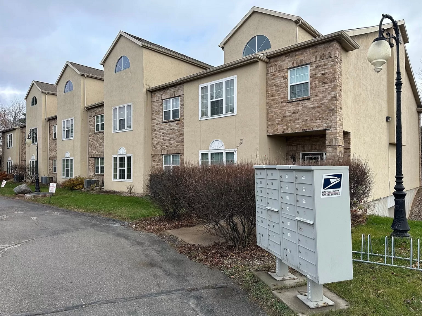 Appleton Apartment: 290 S Kools St