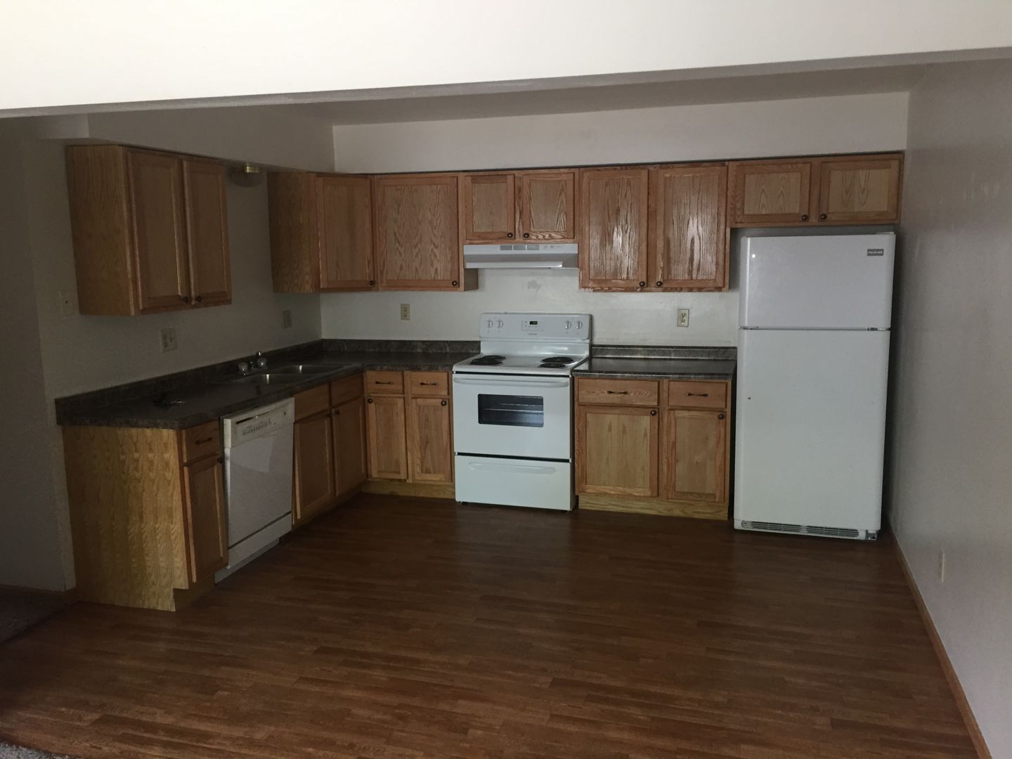 Weston/Schofield Apartment: 5513 Normandy St
