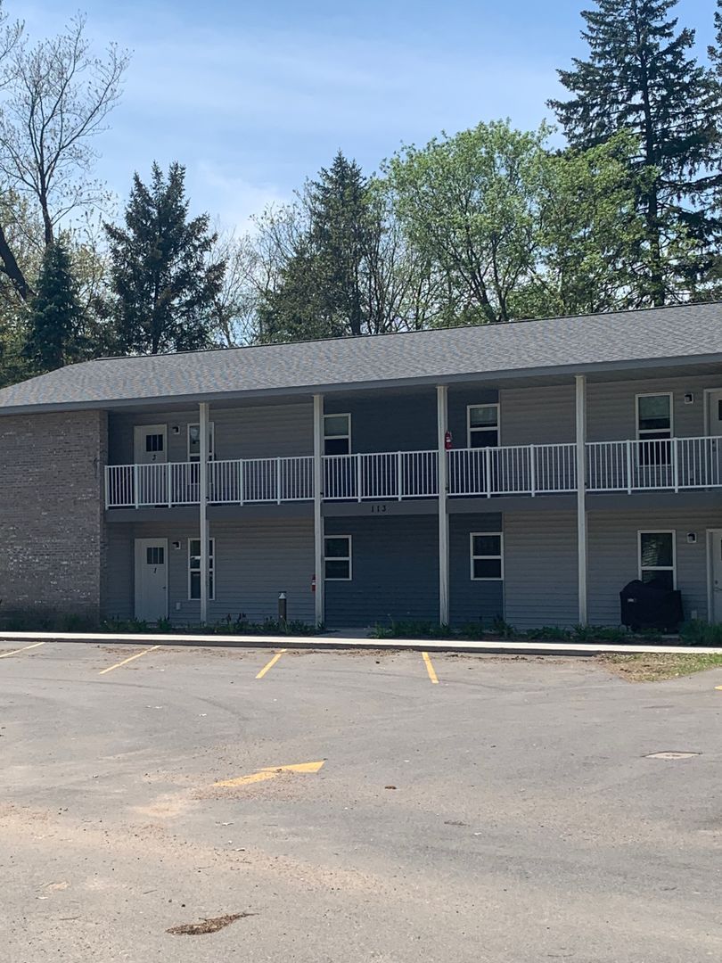 Wausau Apartment: 113 Sturgeon Eddy Rd