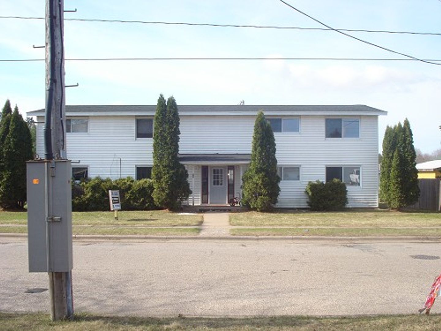 Rothschild Apartment: 17 Becker St