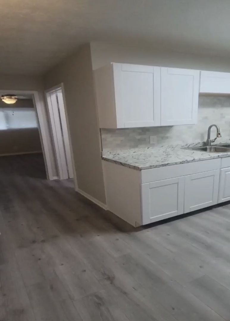 Jacksonville Apartment: 2600 Trollie Lane