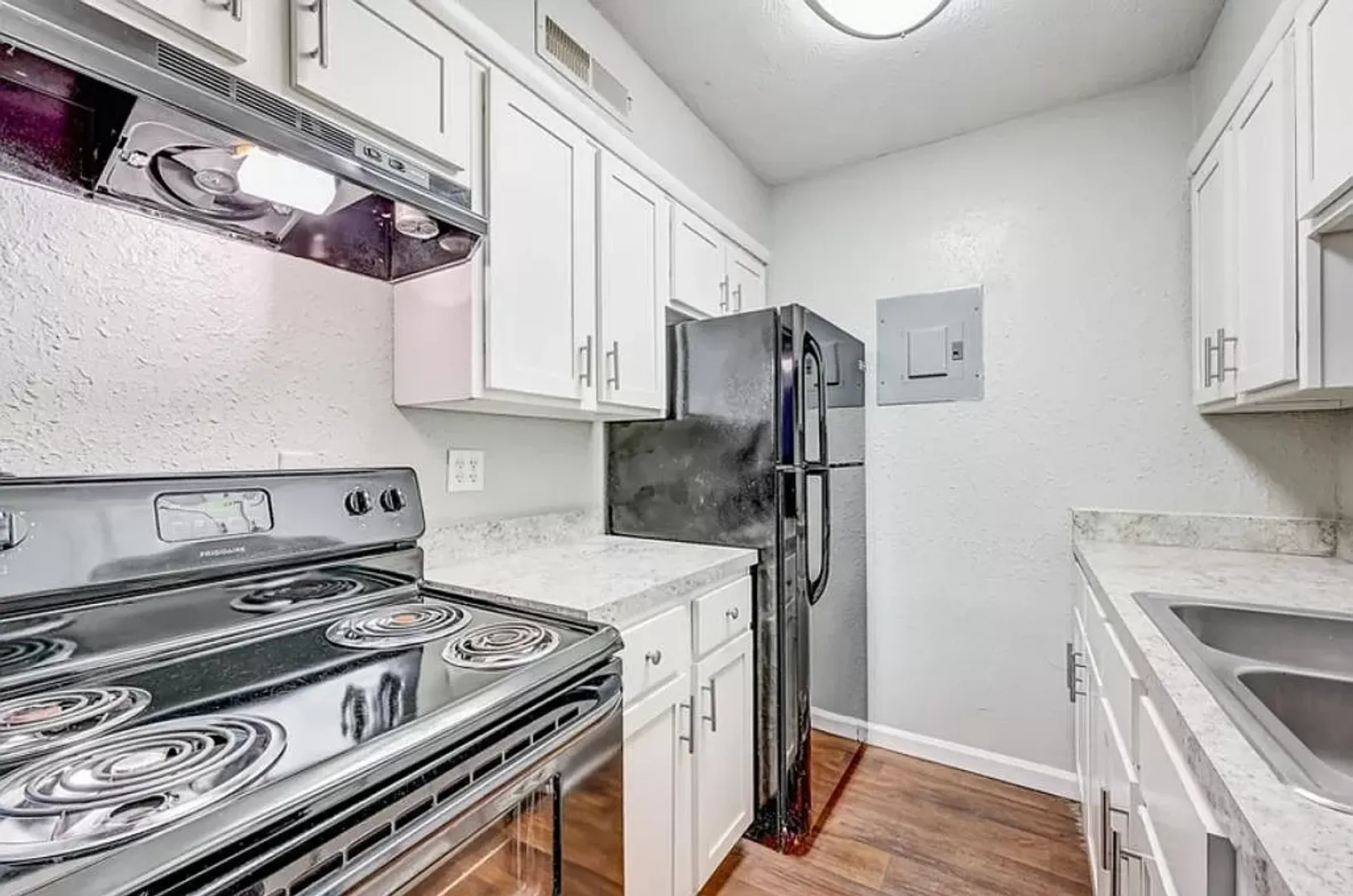 Jacksonville Apartment: 2681 University Blvd N