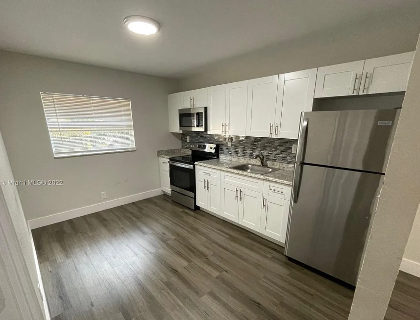 Pompano Beach Apartment: 450 SW 2nd Street