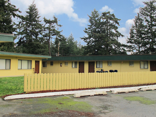 Very Economical 1 Bedroom Apartment. Close to the Base!