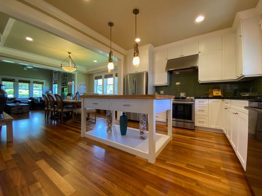 Listing photo thumbnail