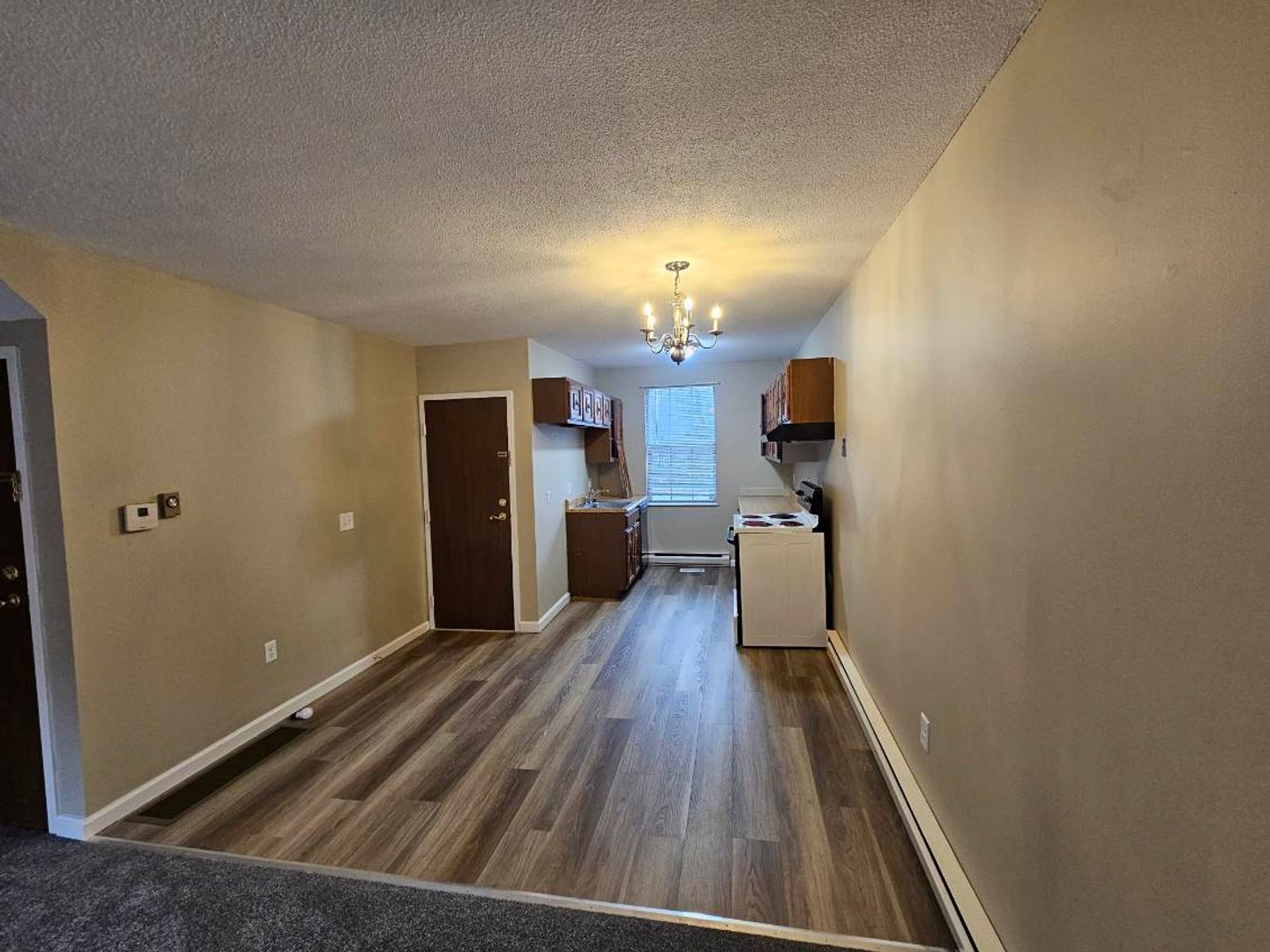 Milford Apartment: 31 Clinton Street