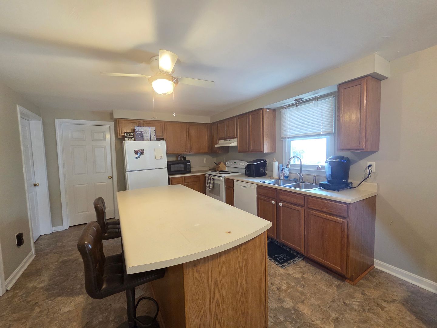 Milford Apartment: 31 Marshall St