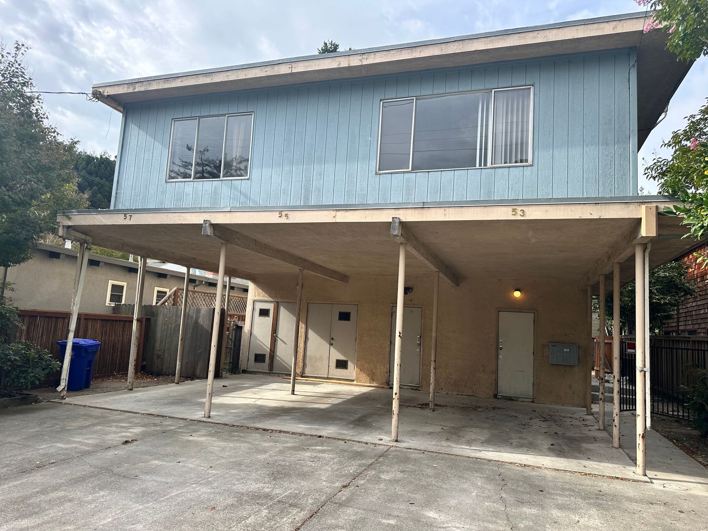 Richmond Apartment: 53 E. Richmond Ave.