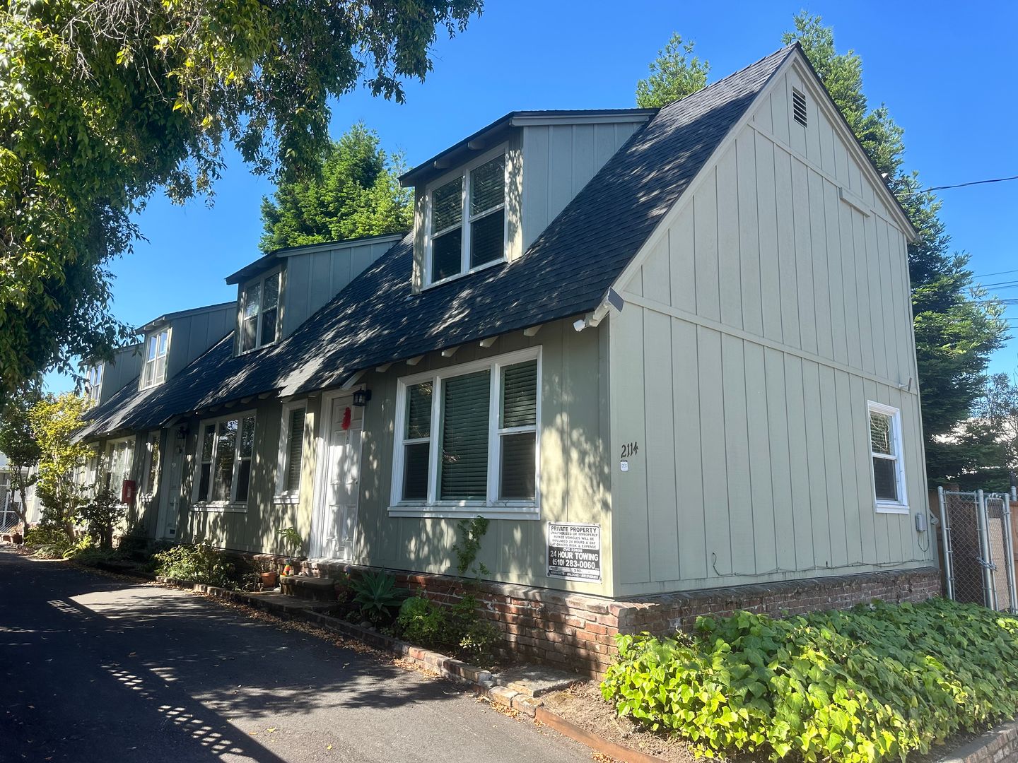 Berkeley Apartment: 2114 Ward Street