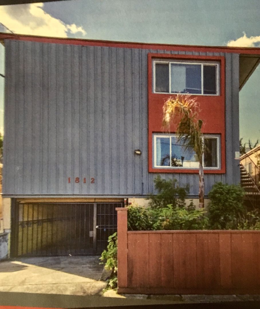 Berkeley Apartment: 1812 Francisco Street