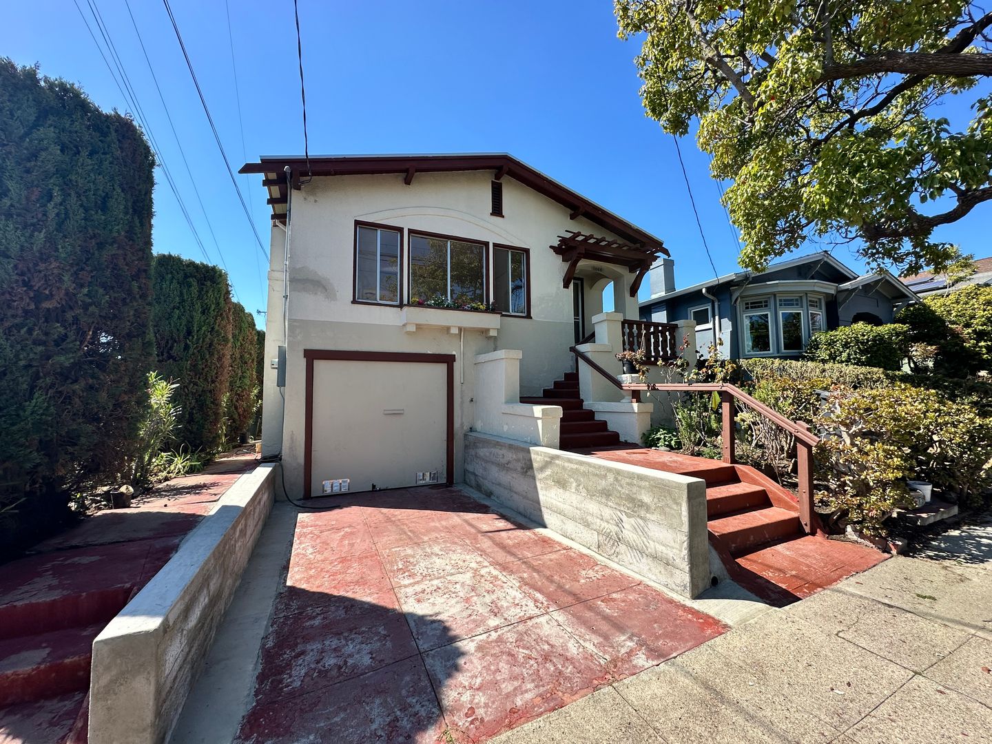 Albany House: 1066 Peralta Street