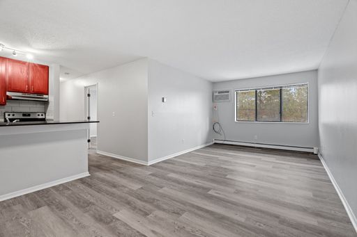 $1520 OFF a 12 Month Lease - 2BR/1.5BA at The Commons of Inver Grove – Available Now!