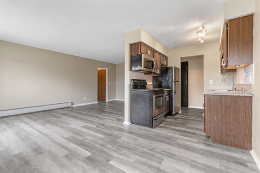 The Best Deal in Crystal, MN — $500 Off Your 2nd Month at Golden Valley Greenway