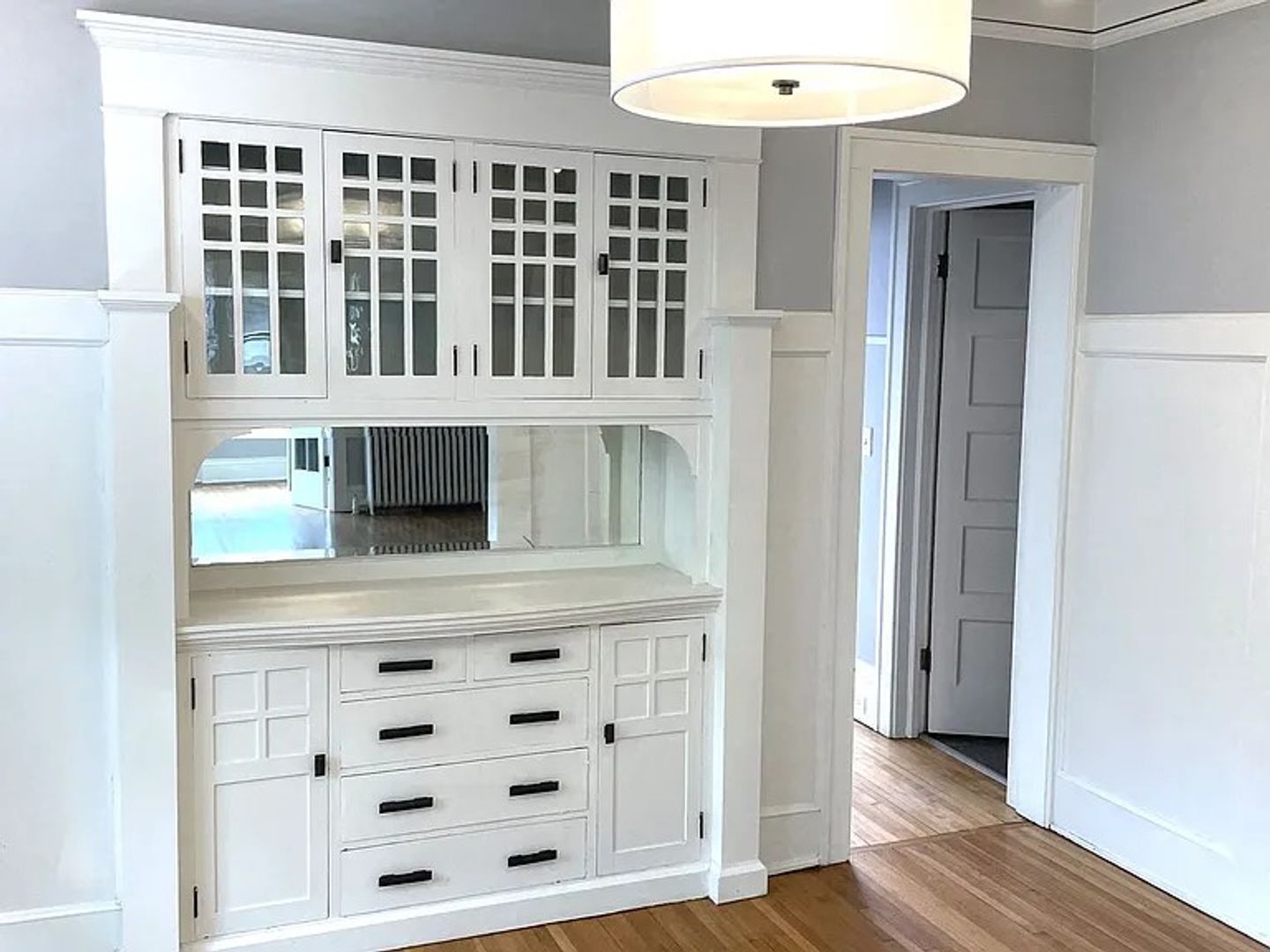 Saint Paul Apartment: 1899 Selby Avenue