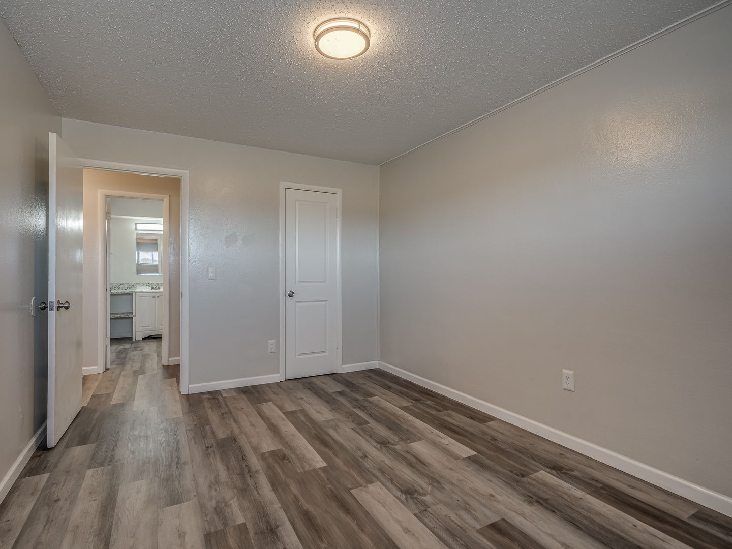 Oklahoma City Apartment: 5909 S Lee Ave