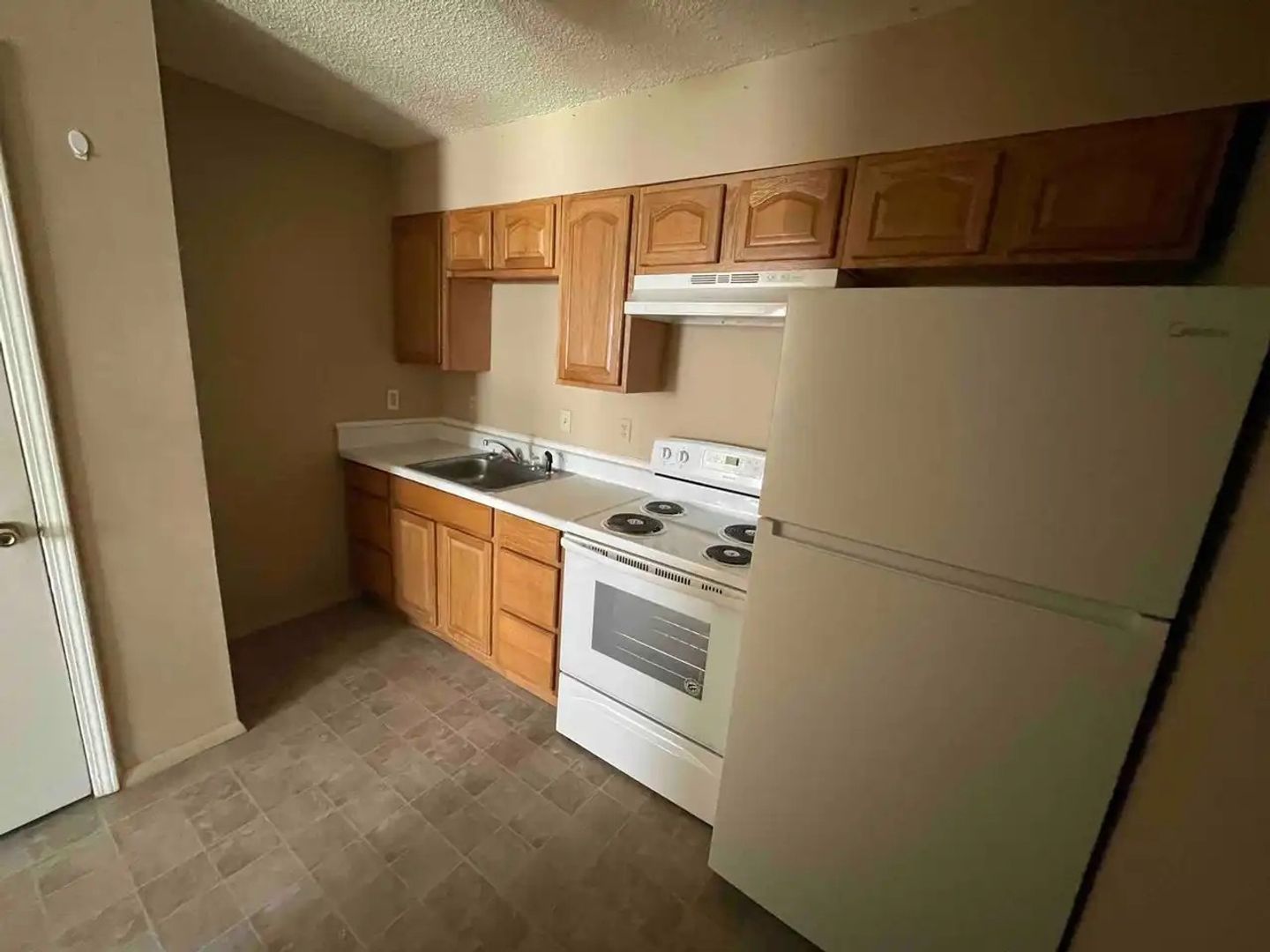 Fulton Apartment: 1005 Airport Road