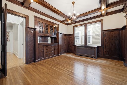 Elegant 3-BR Near St. Thomas Campus on Selby Avenue – photo 1