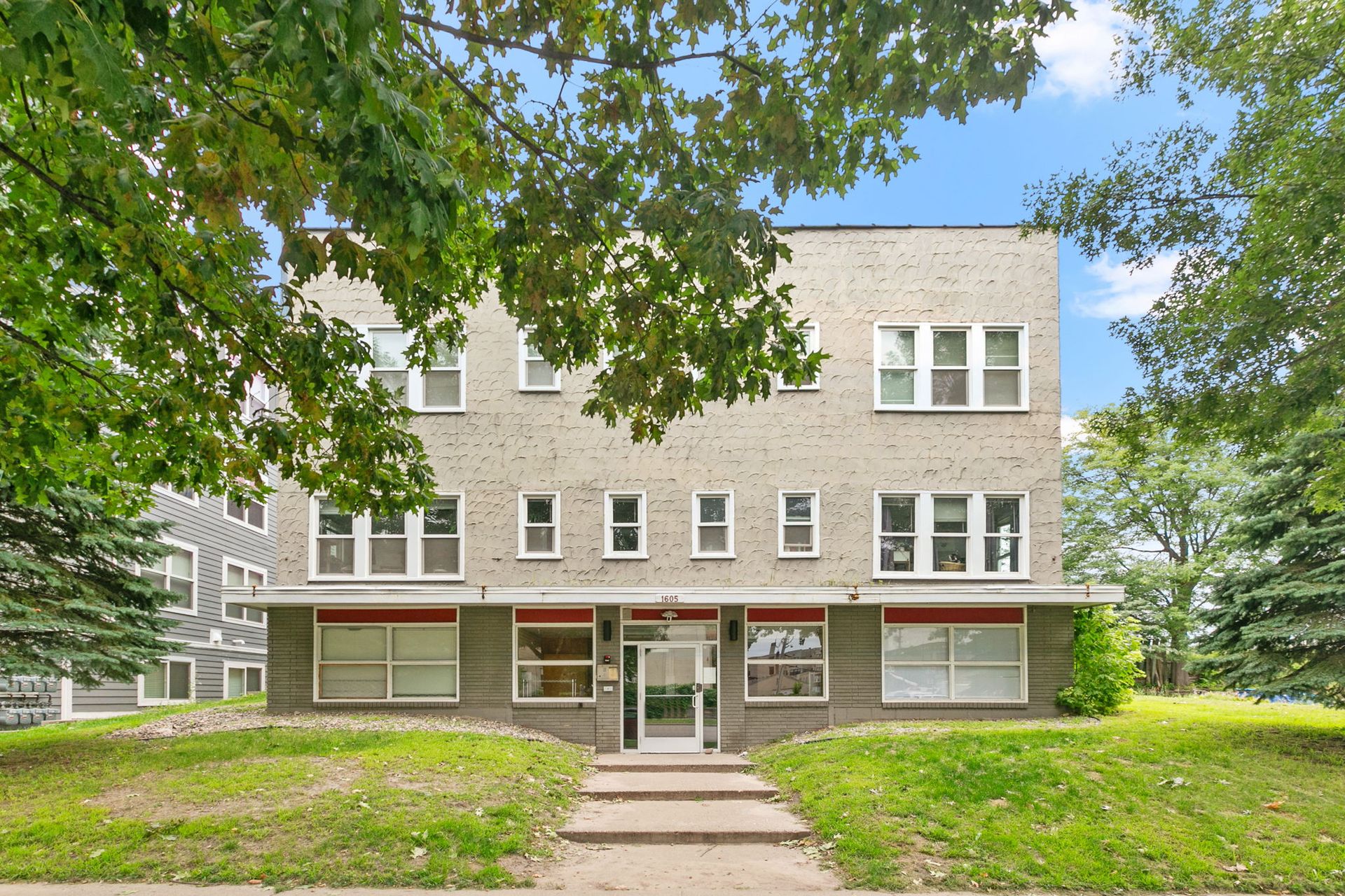 Saint Paul Apartment: 1605 Marshall Avenue