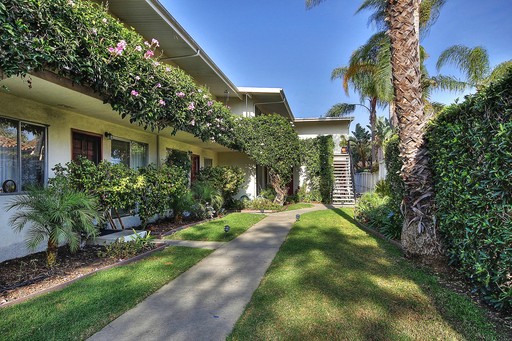 Renovated Downtown Santa Barbara 1BD/1BA with Parking — $2,695/Month – photo 1