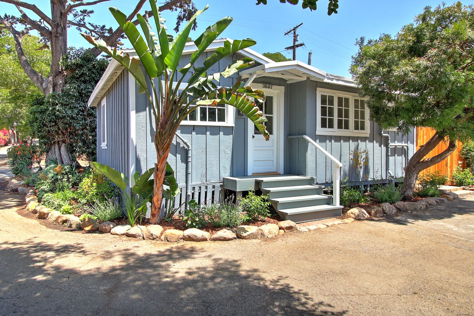 Montecito Apartment: 1357 East Valley Road