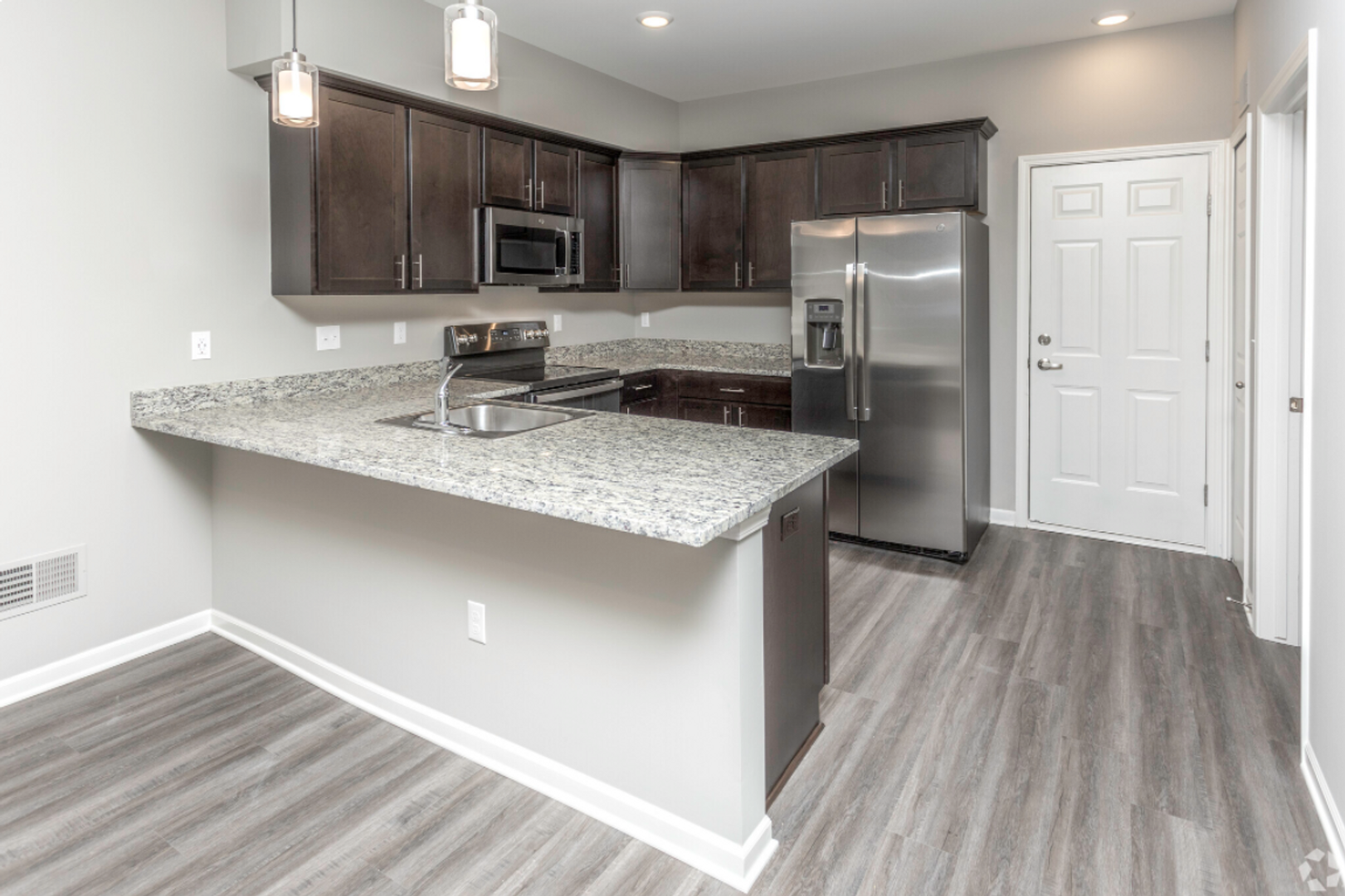 Washington Apartment: 7770 Newbury Blvd.