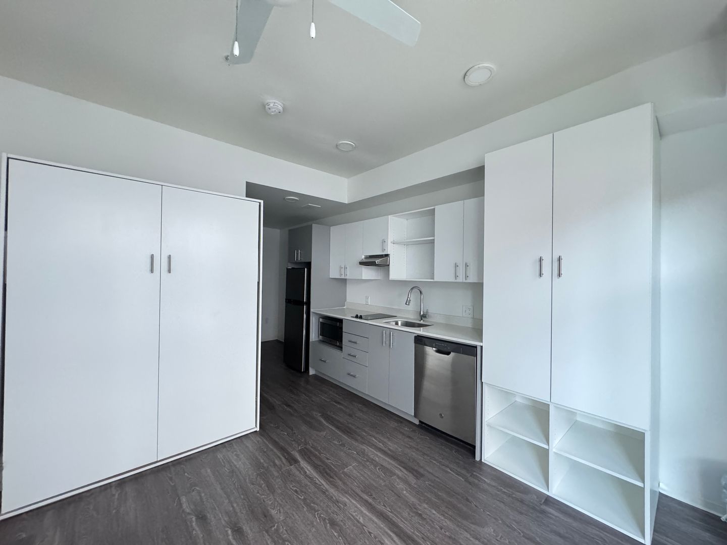 Portland Apartment: 1075 NW 16th Ave