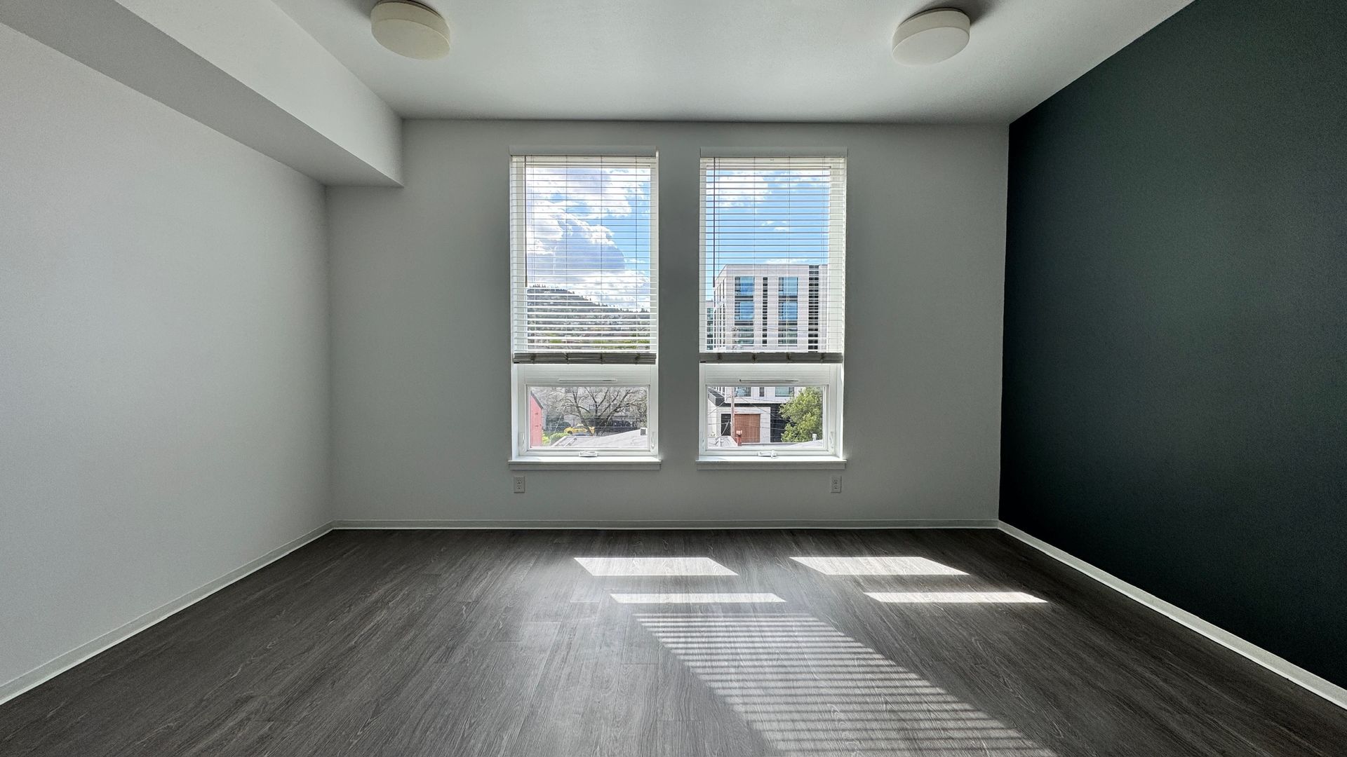 Portland Apartment: 1611 NW Marshall St