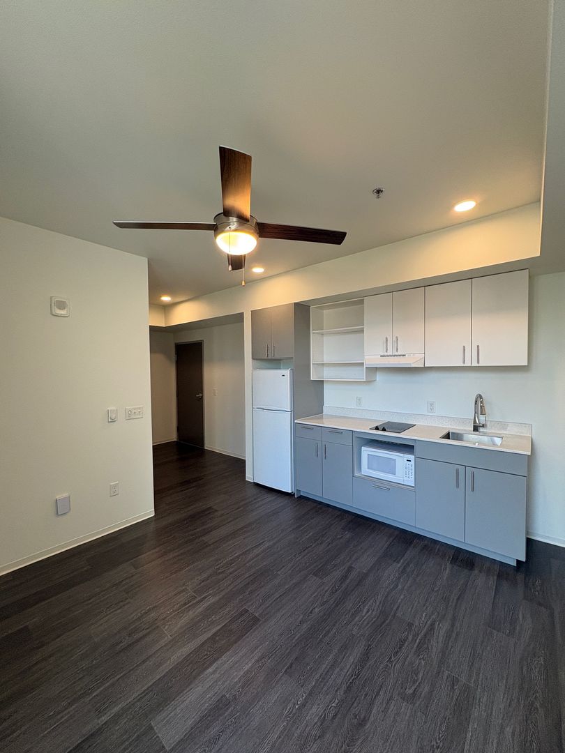 Portland Apartment: 2180 NE 47th Ave