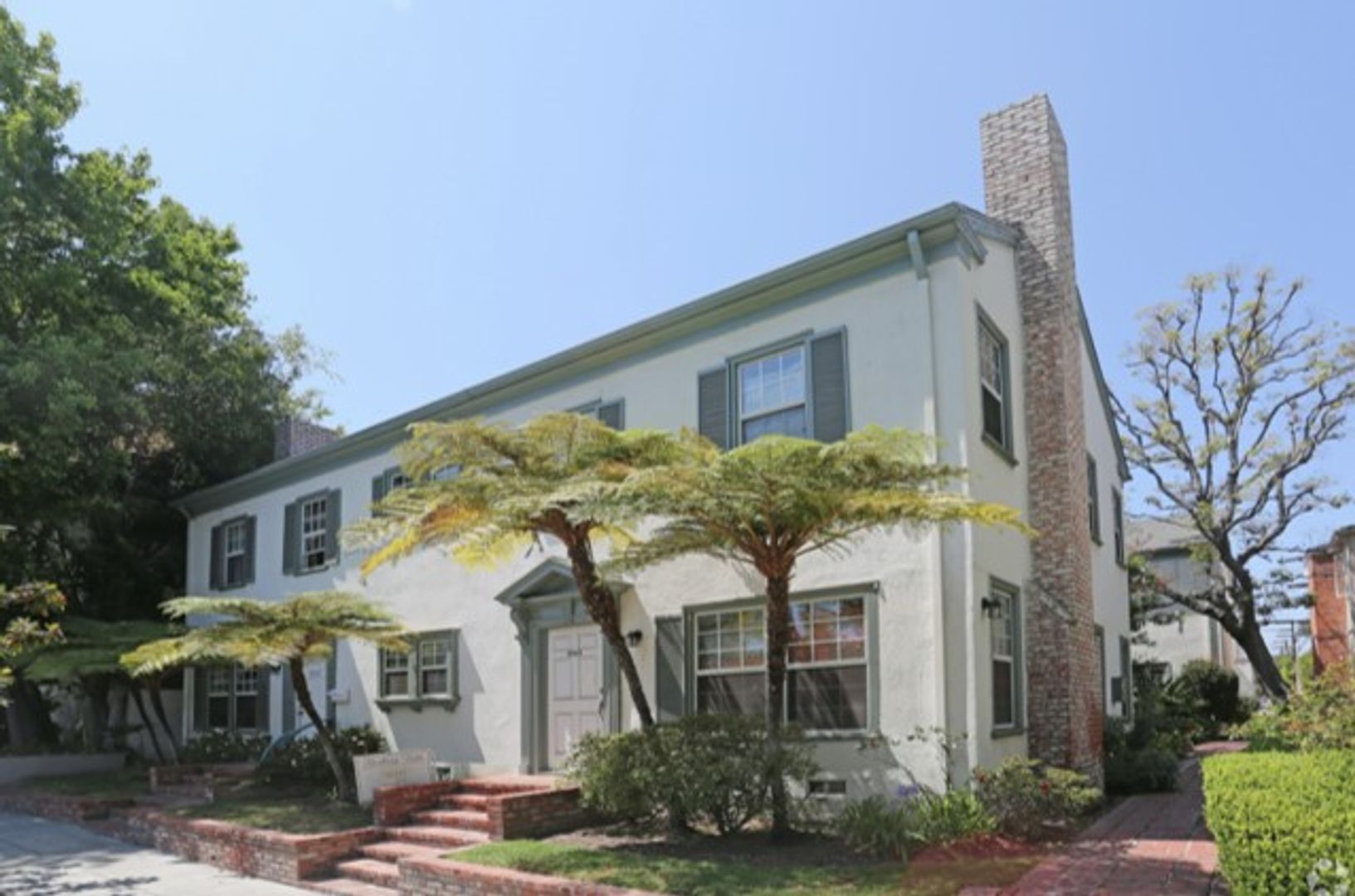 Beverly Hills Apartment: Roxbury Vista