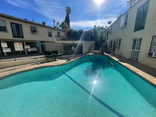 Charming & Bright Brentwood Bungalow – Pool Views & Minutes to UCLA! – photo 1