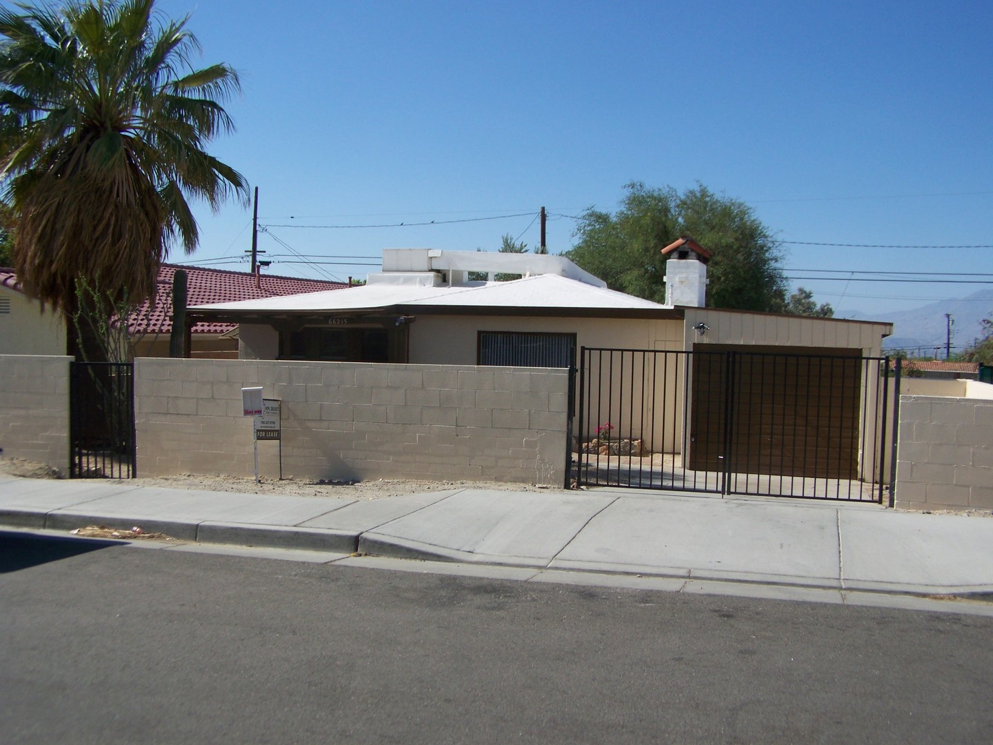 Desert Hot Springs House: 66215 Cahuilla Avenue